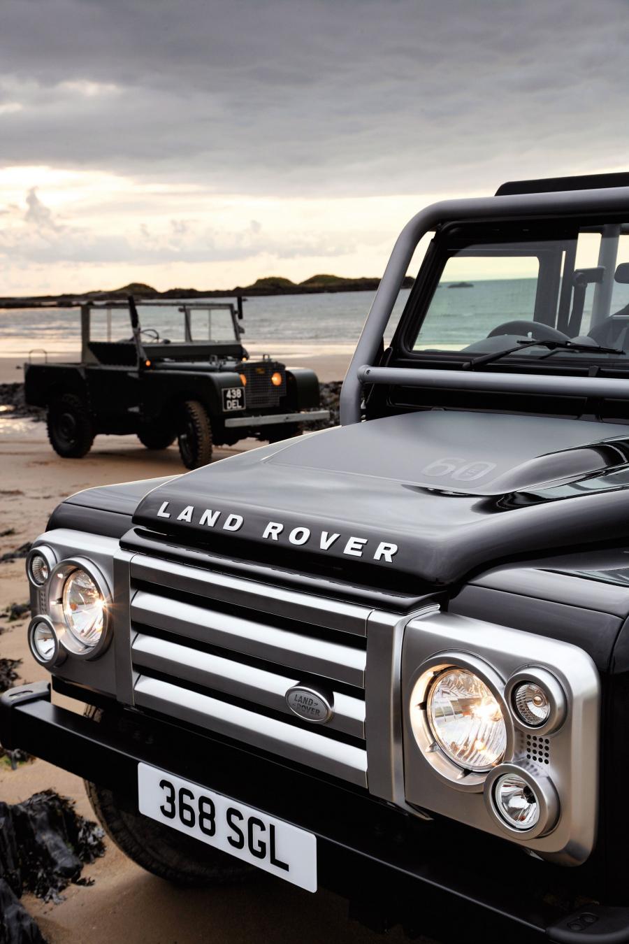  Land Rover Defender SVX 60th Anniversary Edition 2008 года  (фото 10 из 35)